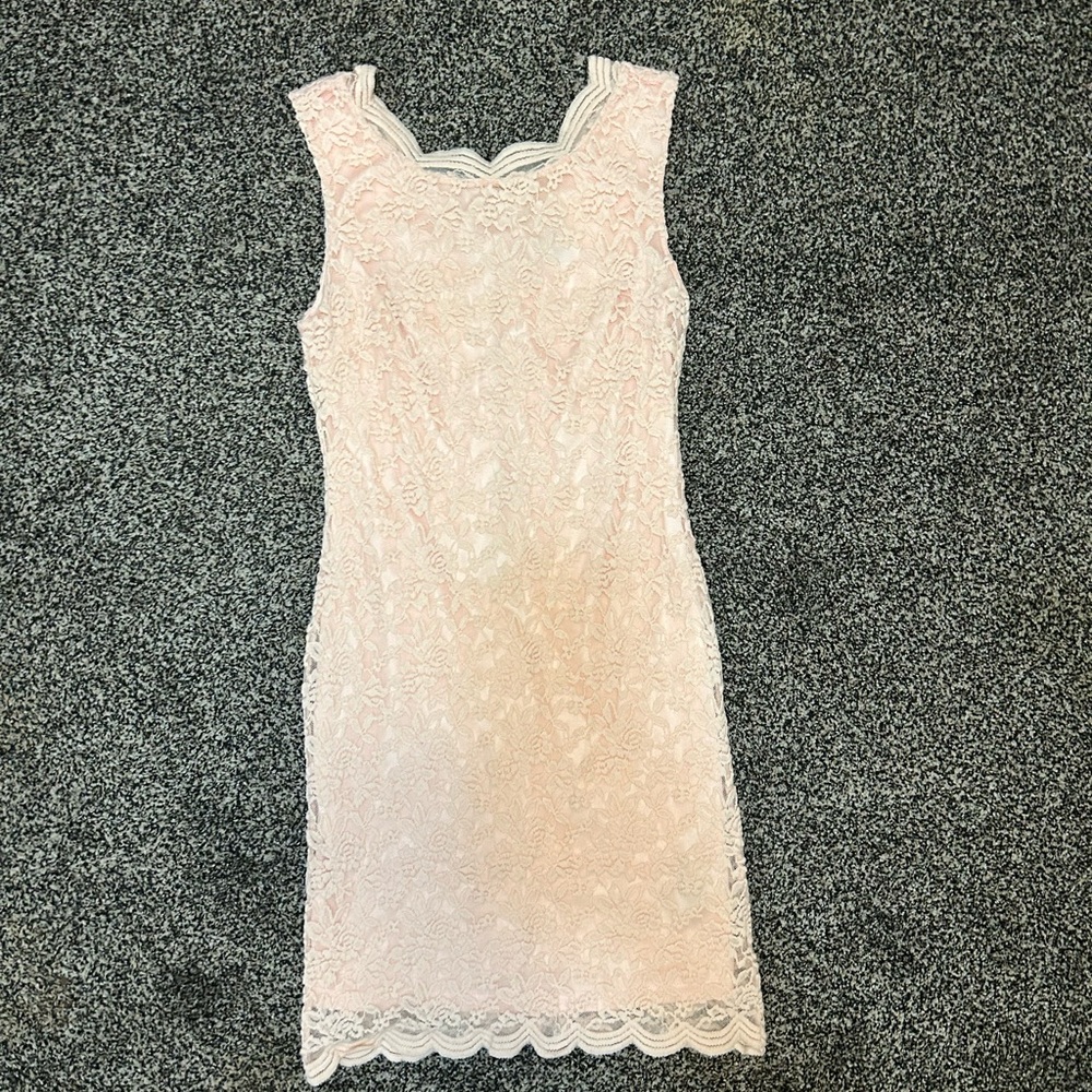 Elegant Lace Mini Dress - Pink